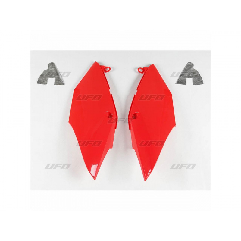 Plaques latérales UFO rouge Honda CRF25R/450R/RX